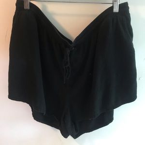 Universal Thread size xxl black shorts
